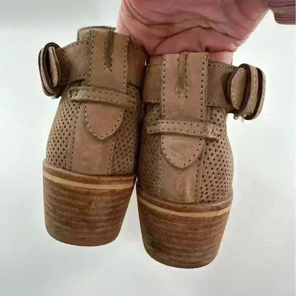 Dolce Vita womens ankle booties size 7 tan laxer dot suede western boots - Picture 9 of 14